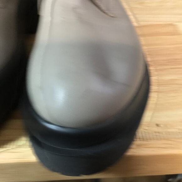 C La Canadienne Women's 7.5 Grey Italian Leather Lace-Up Side Zipper Combat Boot - Picture 9 of 11